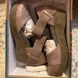 Brand new in box OTBT wedge closed toe sandals. Size 8.5. Never worn